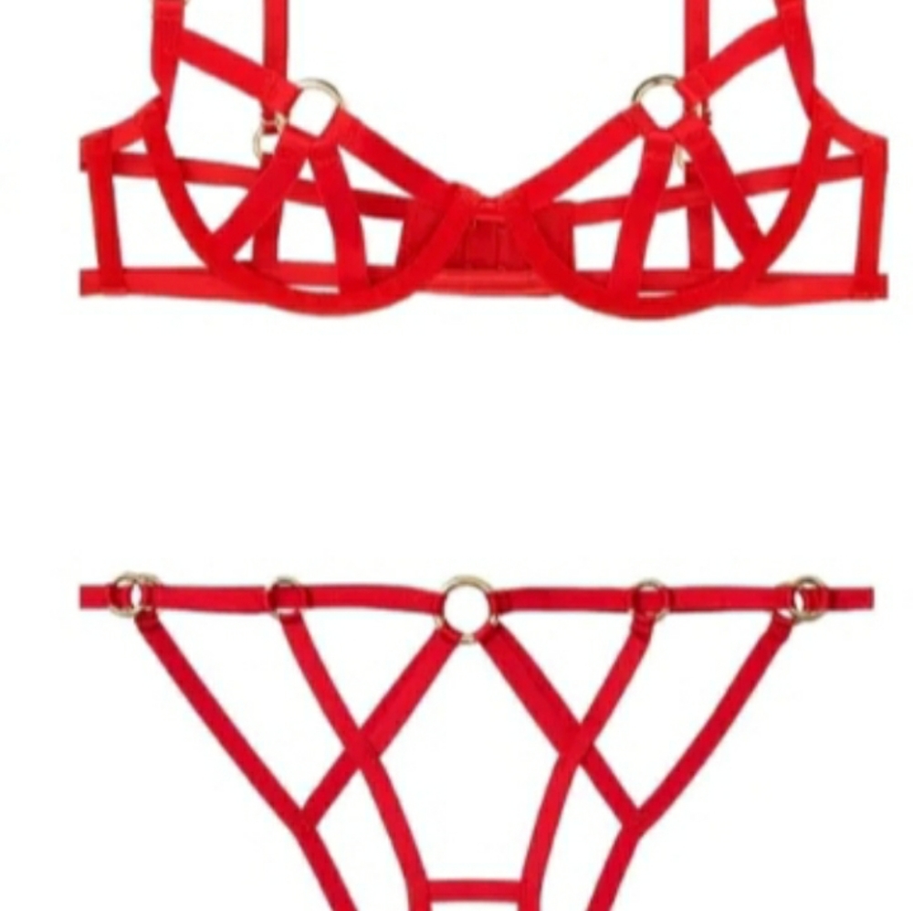 Victoria's Secret set. Unlined Strappy Balconette Bra and Panty size XL, Panty L